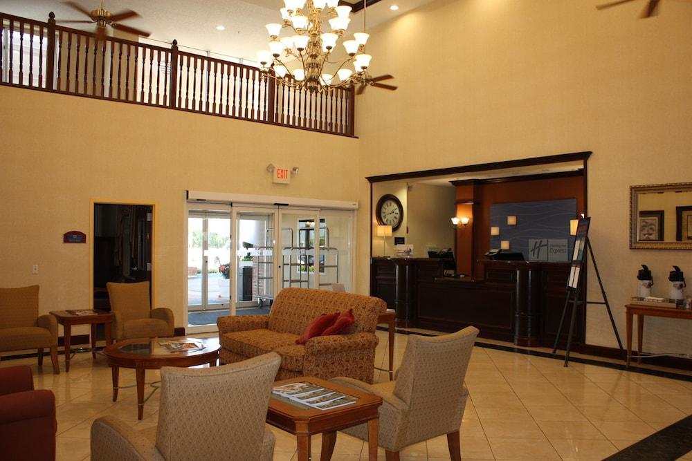 Holiday Inn Express - Spring Hill By Ihg Exterior foto