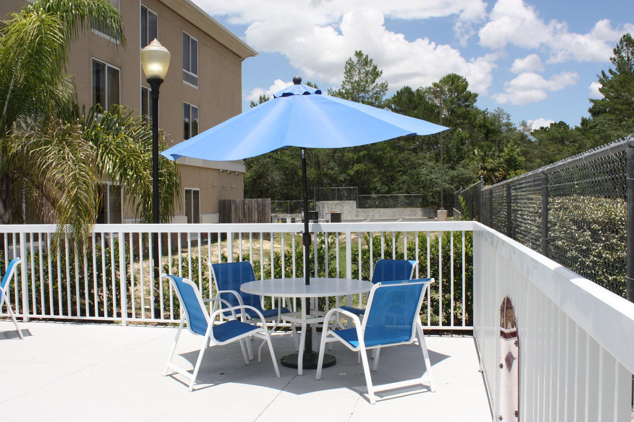 Holiday Inn Express - Spring Hill By Ihg Exterior foto