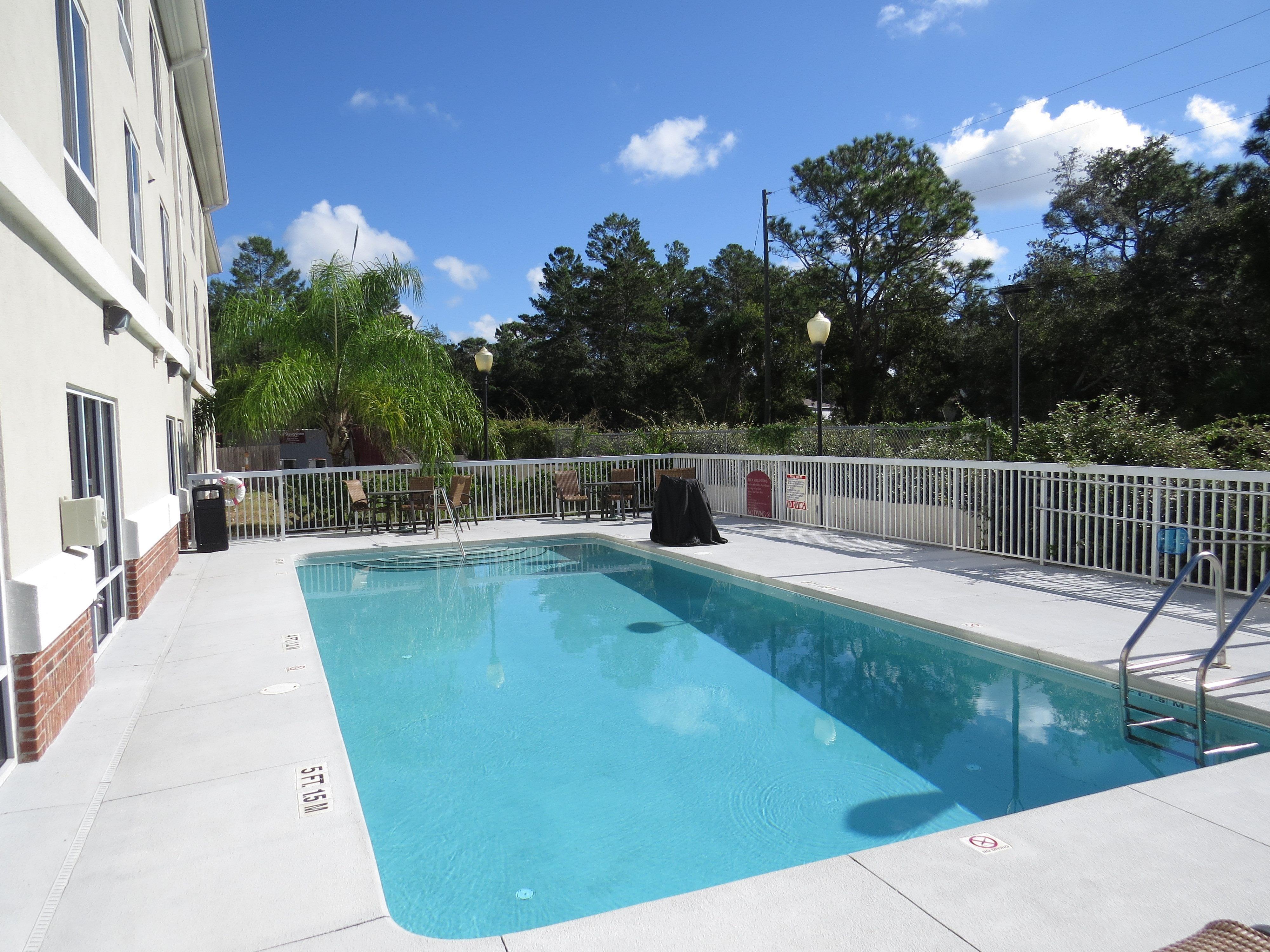Holiday Inn Express - Spring Hill By Ihg Exterior foto