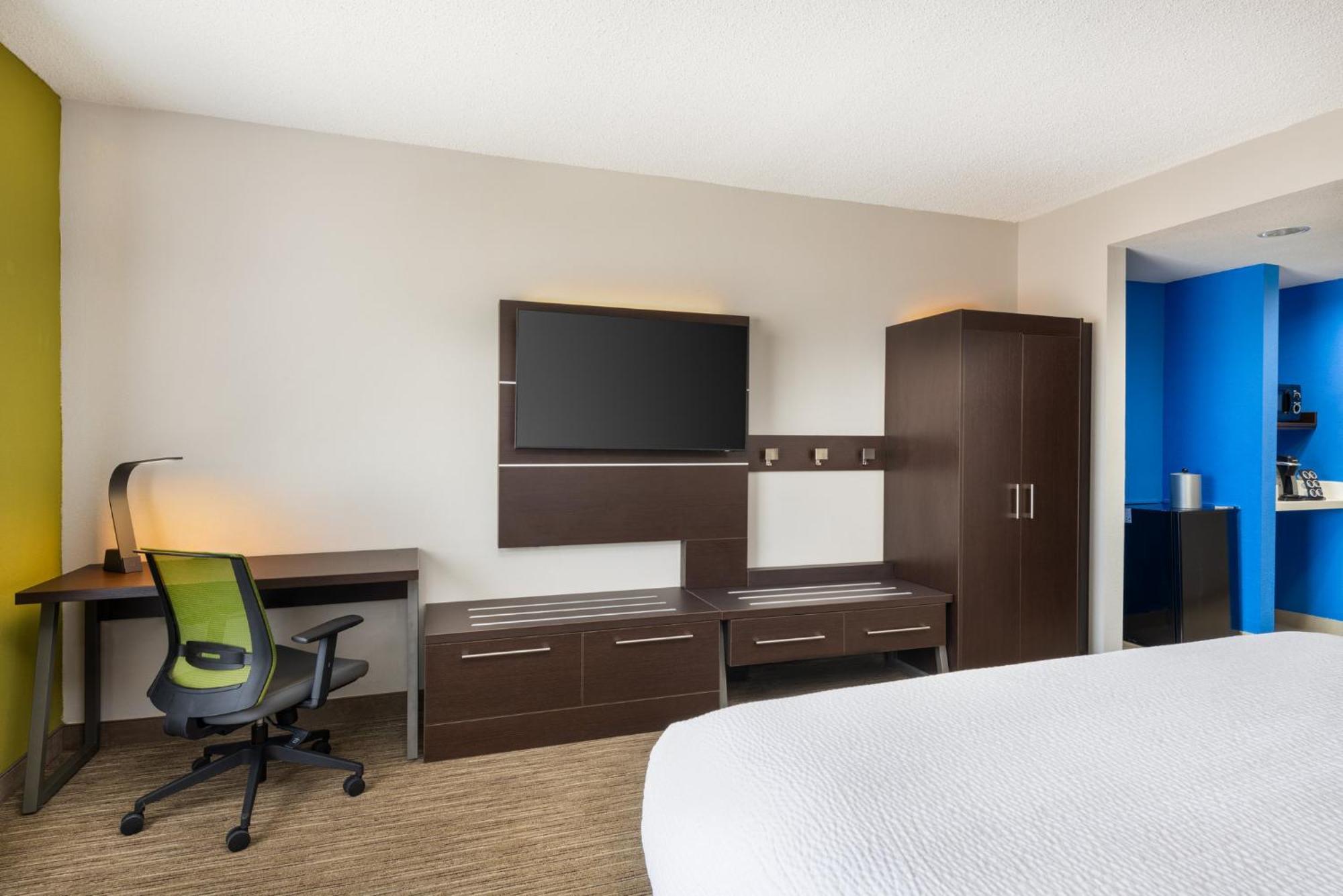 Holiday Inn Express - Spring Hill By Ihg Exterior foto