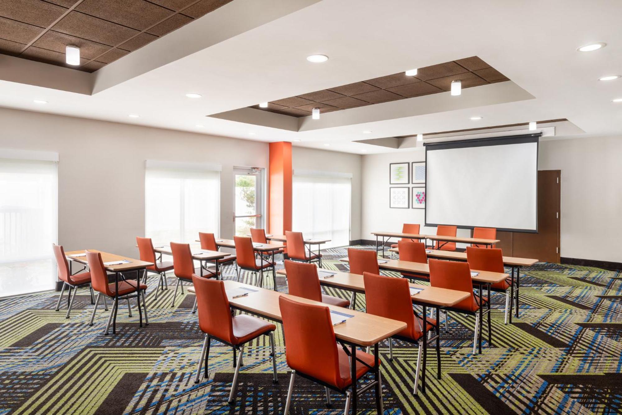 Holiday Inn Express - Spring Hill By Ihg Exterior foto