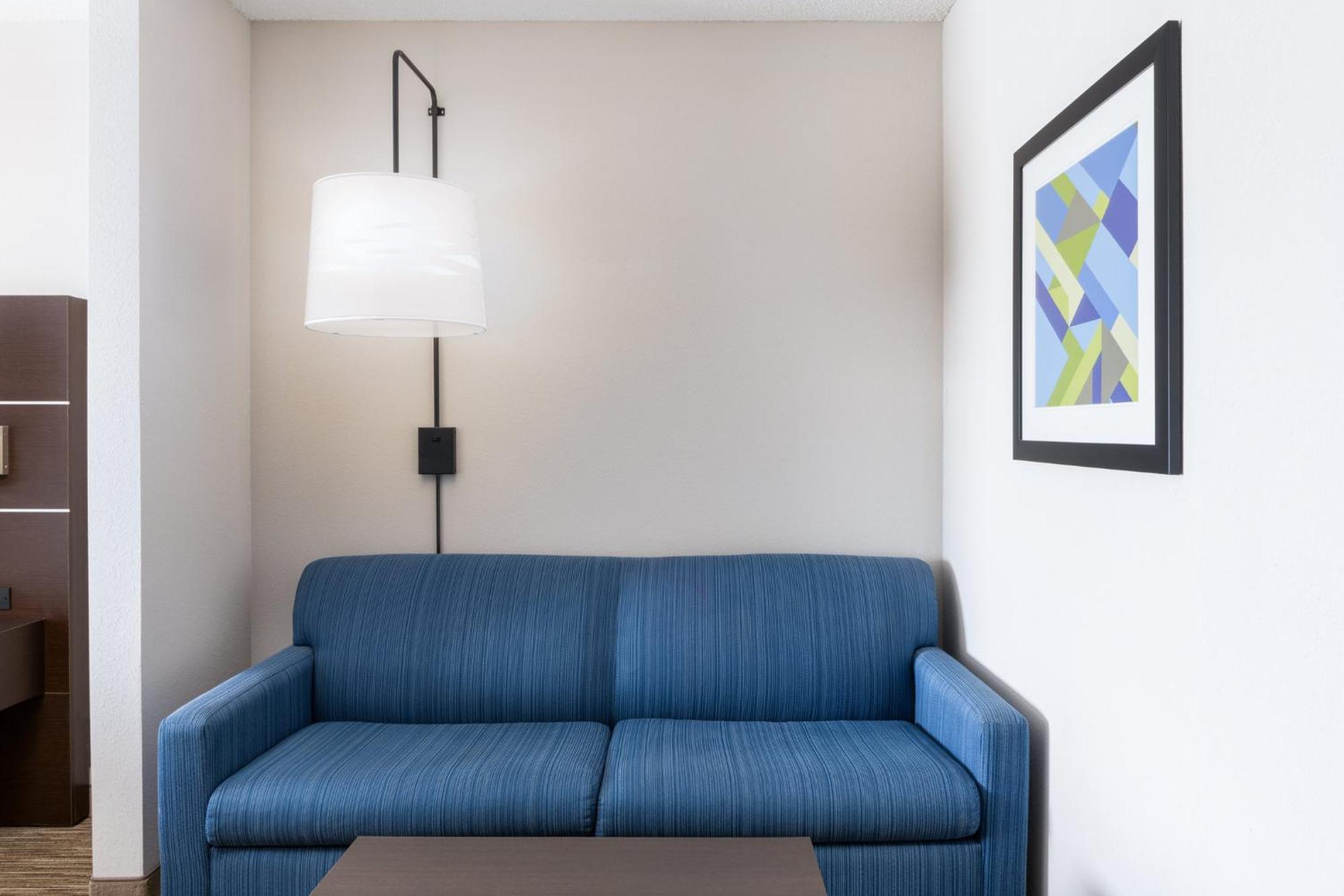 Holiday Inn Express - Spring Hill By Ihg Exterior foto