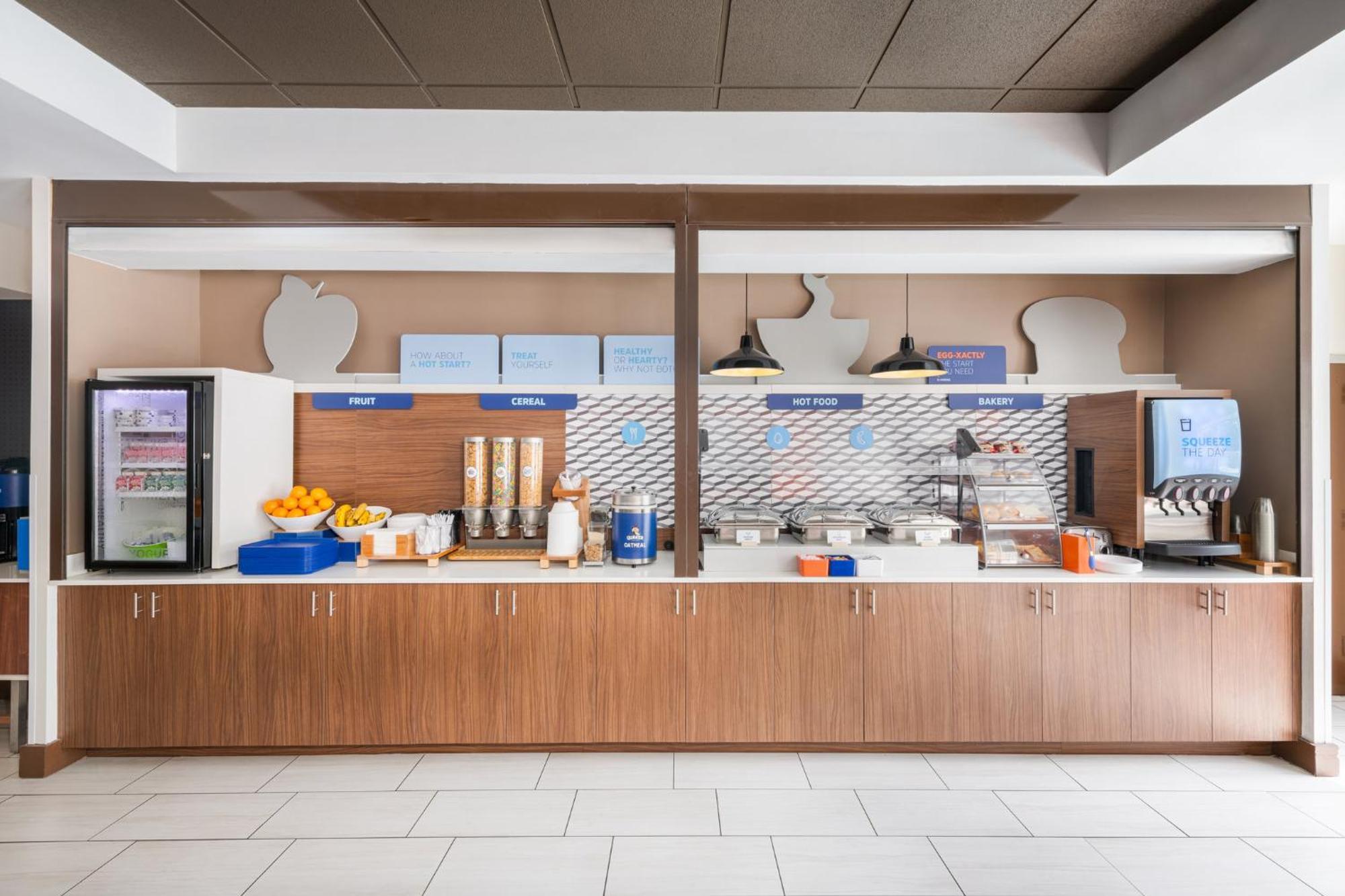 Holiday Inn Express - Spring Hill By Ihg Exterior foto