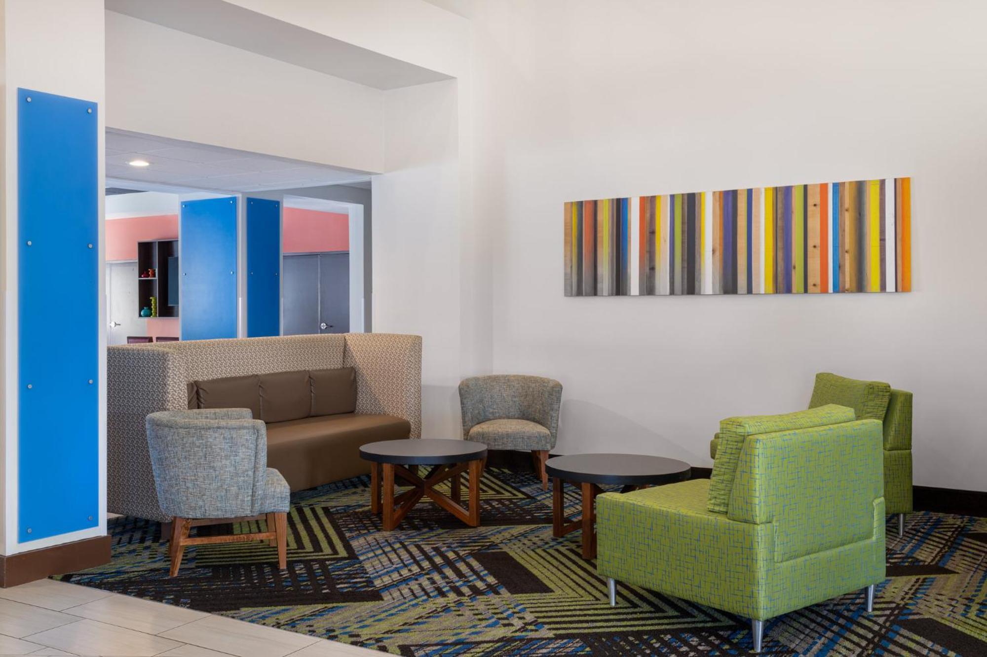 Holiday Inn Express - Spring Hill By Ihg Exterior foto
